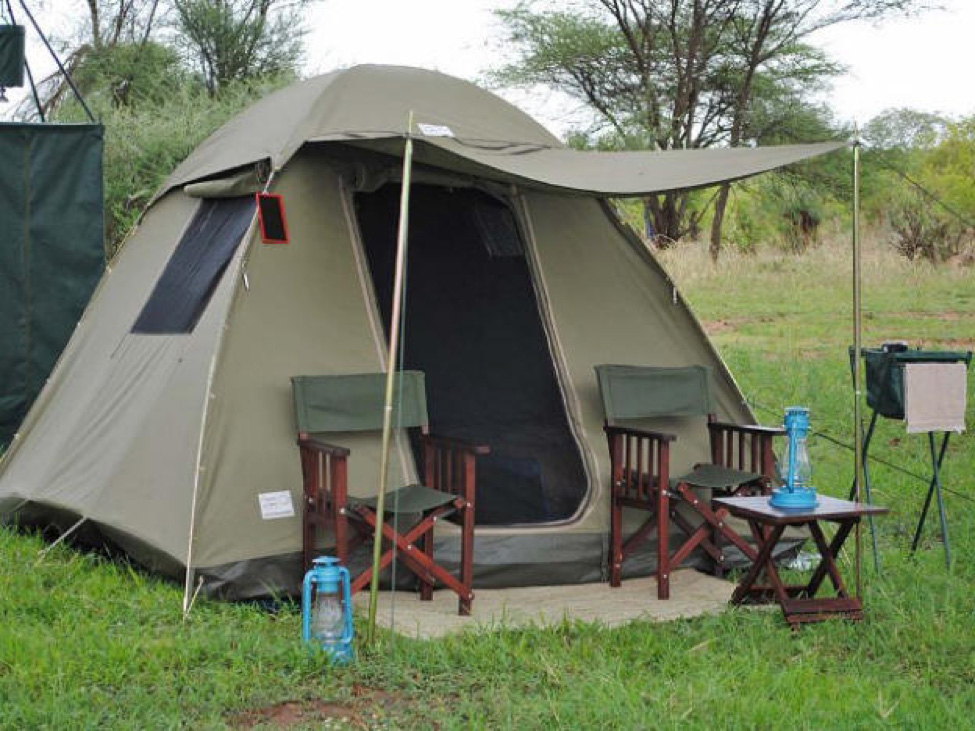 Meals and tents/huts